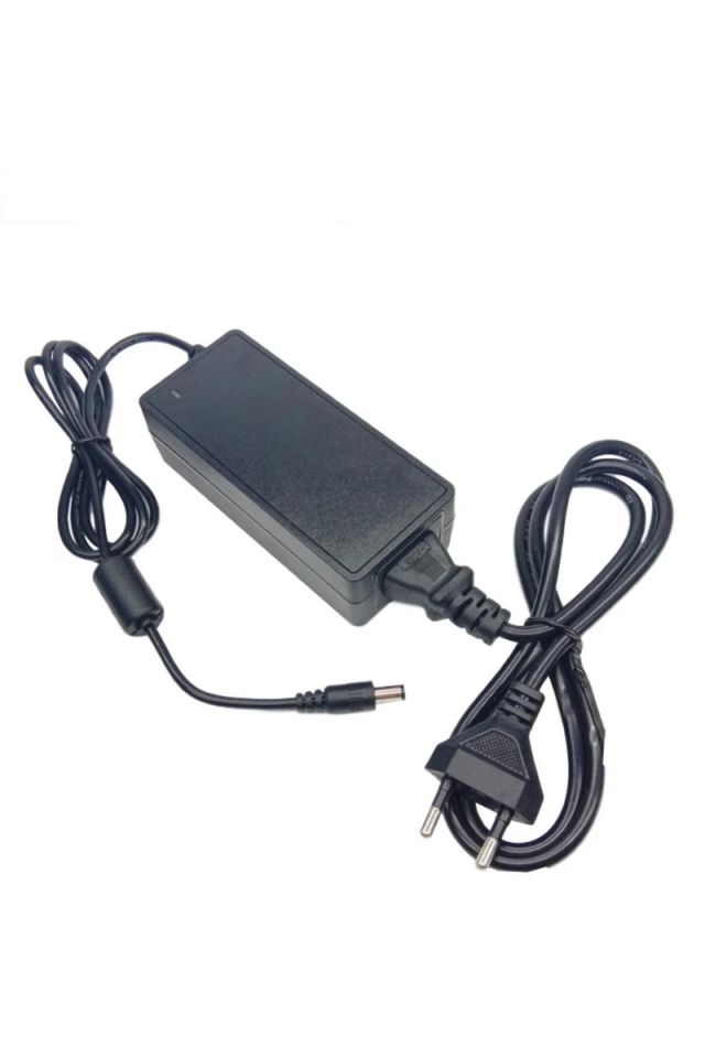 12 Volt 5 Amper Plastik Kasa Masa Tipi Adaptör Laptop Tip IP20 İç Mekan Adaptör