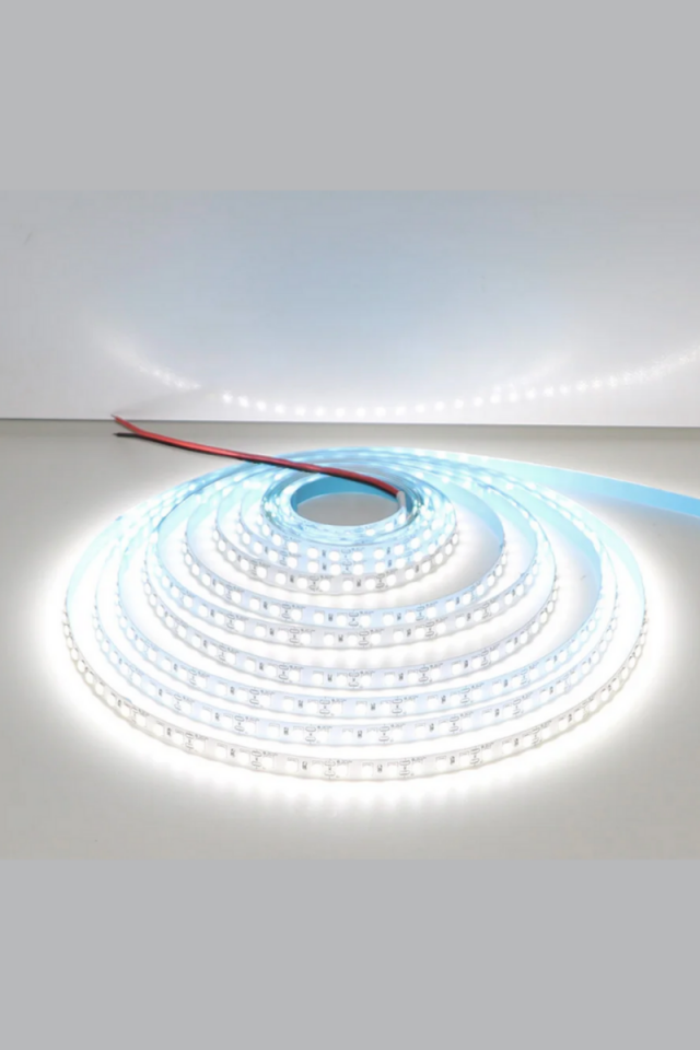 5 Volt 2835 Şerit Led 8 MM Beyaz 60 Ledli IP20 (5 Metre)